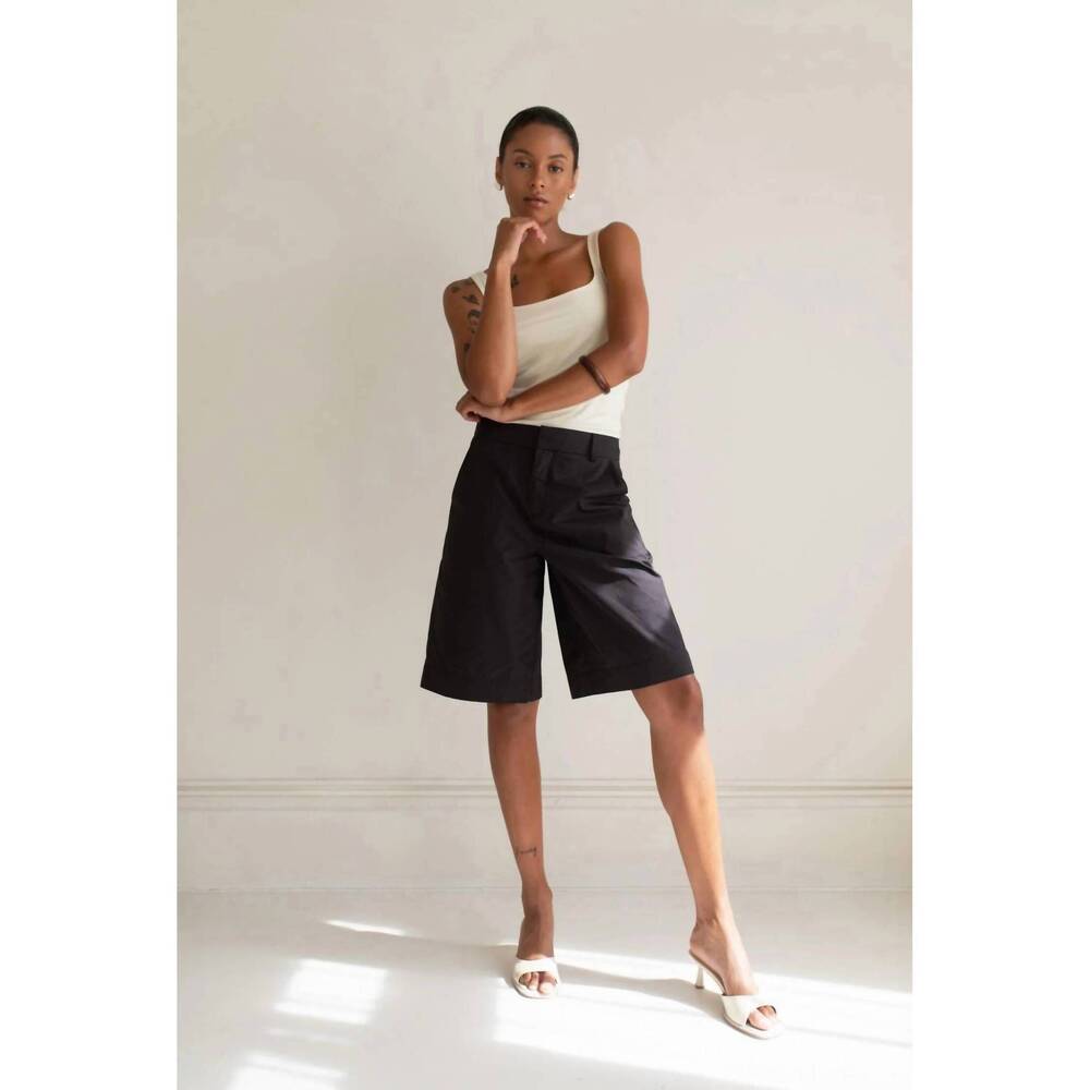 NEW PAPER LABEL sylvie short in black